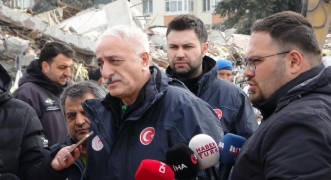 Malatya'da enkaz kaldırma çalışmaları sürüyor