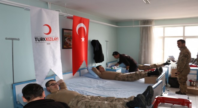 Mehmetçik'ten kan ve kök hücre bağışı