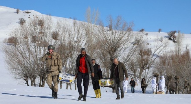 Mehmetçik'ten köylüye helikopterli hizmet