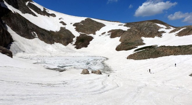 Munzur'daki buzul yerinde görüntülendi