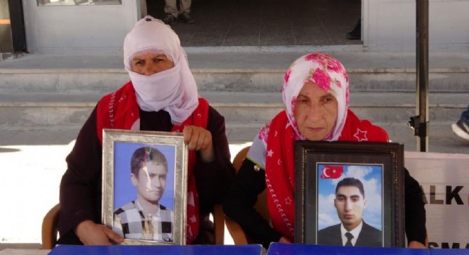 Muş'ta annelerin evlat nöbeti devam ediyor