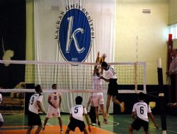 Üniversiteler voleybol'da yarışıyor