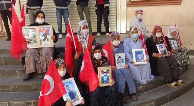 Nöbetteki anneden oğluna ‘teslim ol' çağrısı