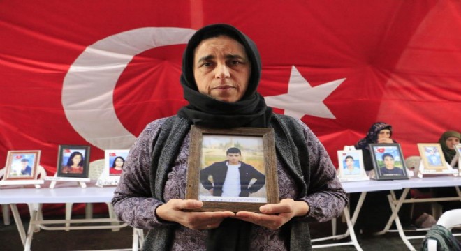 Nöbetteki anneden oğluna ‘teslim ol' çağrısı