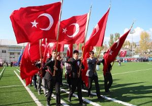 Oltu'da Cumhuriyet coşkusu