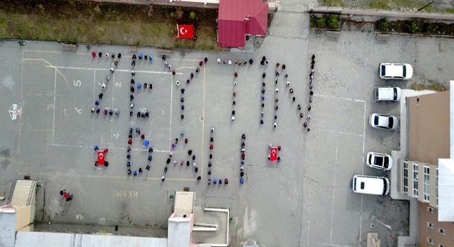 Öğrencilerden 'Afrin' koreografisi