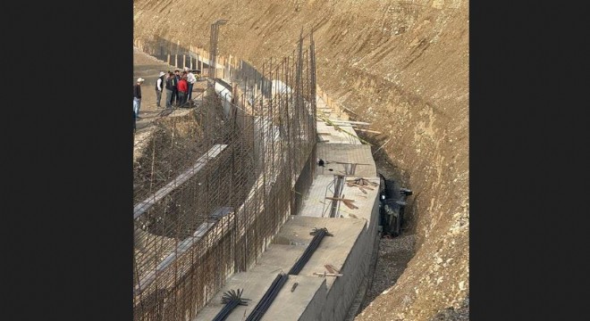 Oltu Aksu'da trafik kazası: 3 ölü