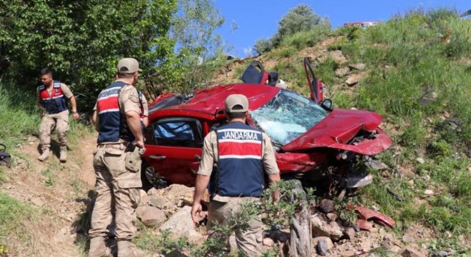 Oltu Başaklı'da feci kaza: 2 ölü, 3 yaralı