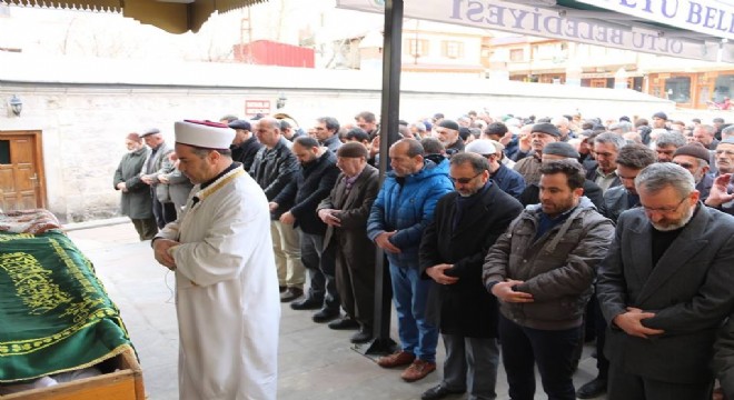 Oltu Fadime Anayı dualarla uğurladı