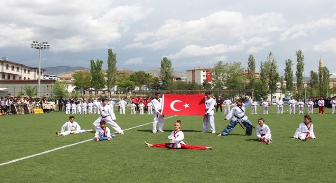 Oltu'da 98. Yıl coşkusu