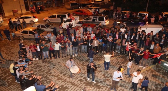 Oltu'da AK Parti coşkusu
