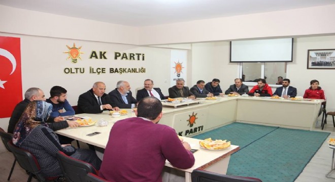 Oltu'da AK gündem