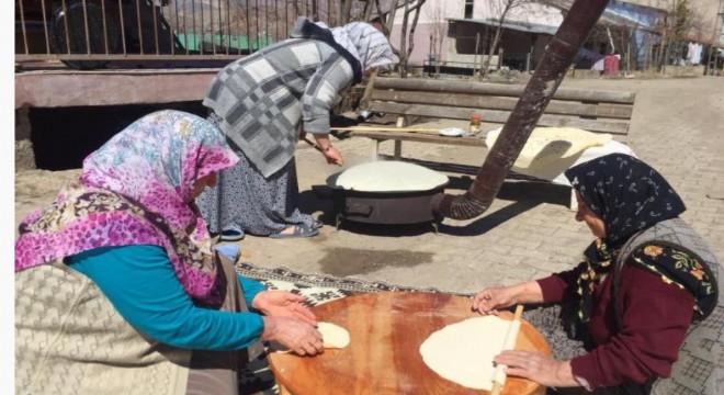 Oltu'da kadınlardan Ramazan mesaisi