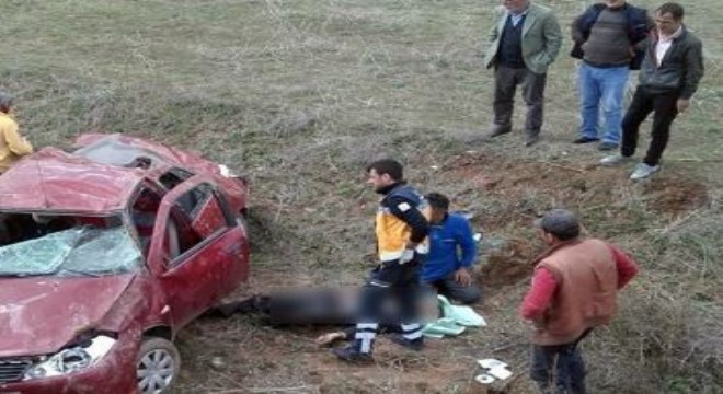 Oltu'da otomobil takla attı: 1 ölü