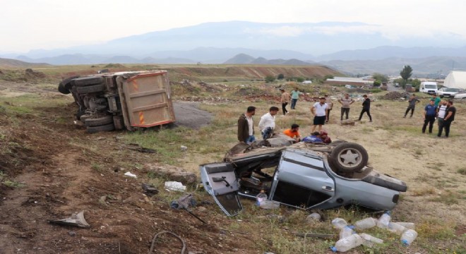 Oltu'da trafik kazası: 3 yaralı
