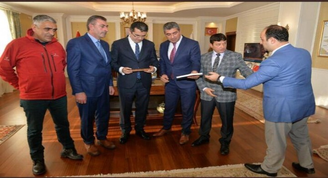 Oltulular Derneğinden Vali Memiş'e ziyaret