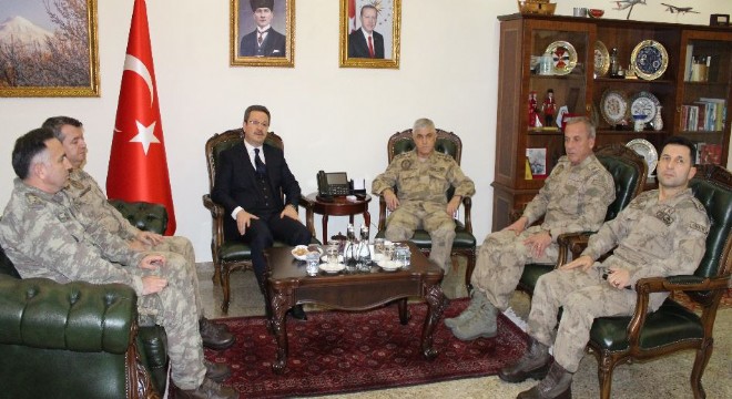 Orgeneral Çetin, Iğdır Valisi Ünlü'yü ziyaret etti