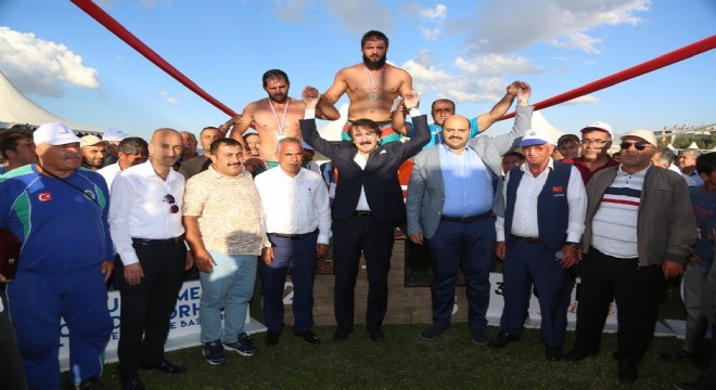 Orhan: ‘Aziziye için hizmete amadeyiz'