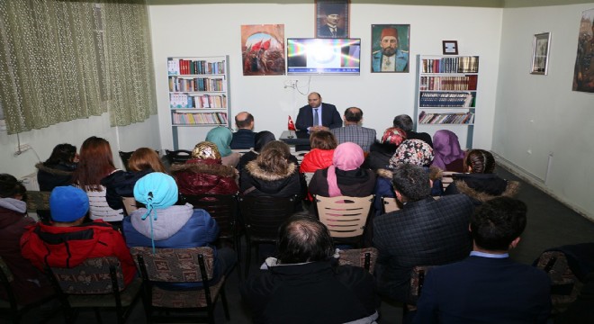 Orhan, Yerel Yönetim konferansı verdi