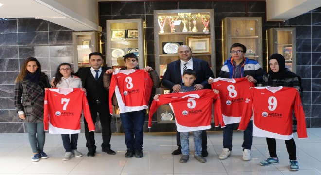 Orhan'dan engelli sporculara destek