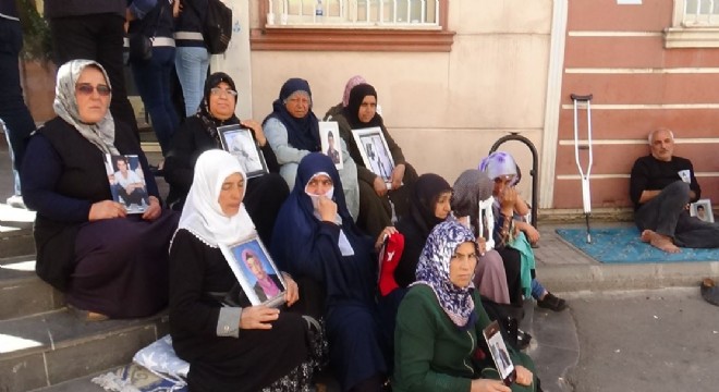 Oturma eylemine katılan aile sayısı 48'e yükseldi