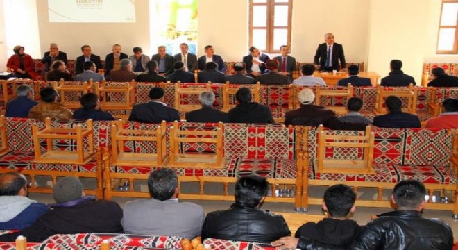 Özdemir'den çiftçilere TARSİM sunumu