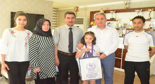 Özel şampiyon Uruk'a ödül