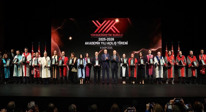 Özer'e YÖK Üstün Başarı Ödülü