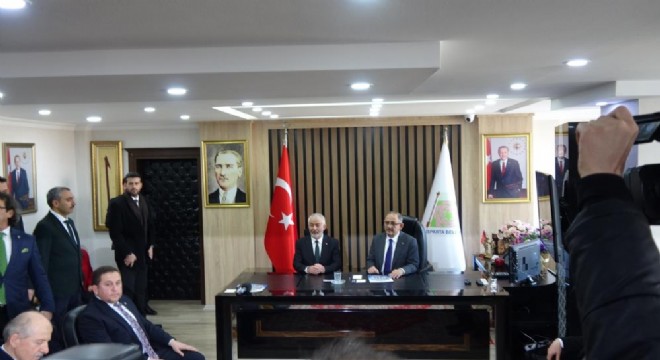 Özhaseki: 'Ekonomi dimdik ayakta'