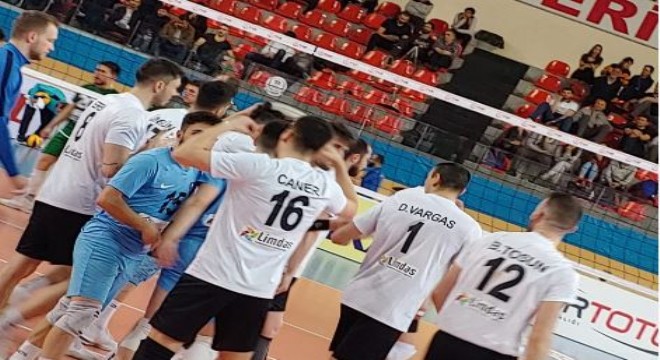 Palandöken Belediyespor final yolunda