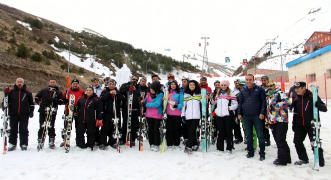 Palandöken'de nisan ayında kayak keyfi