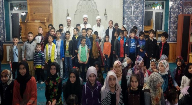 Palandöken'de teravih çocuklarla şenleniyor