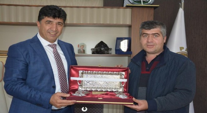 Pasinler TSO'dan Sertoğlu'na hizmet teşekkürü