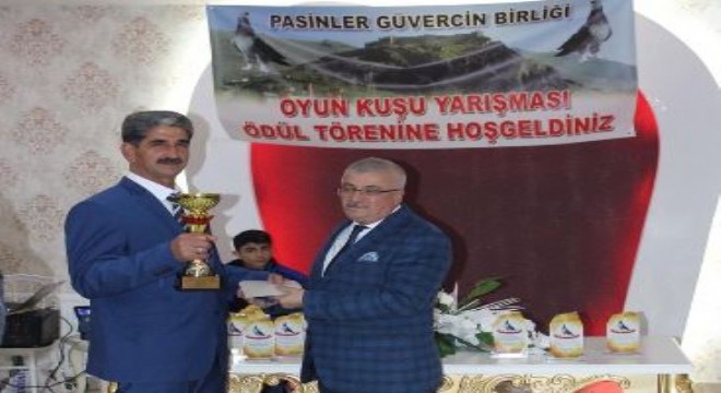 Pasinler'de güvercinler yarıştı