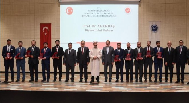 Plaketlerini Erbaş'tan aldılar