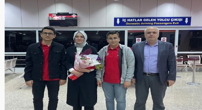 Proje üretiminde Erzurum'un gururu oldular