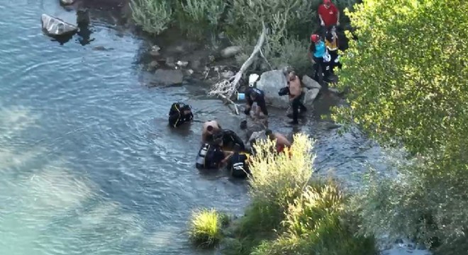 Pülümür Çayı can aldı