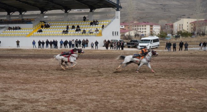 Ramazan Bayramı ata sporu ciritle uğurlandı