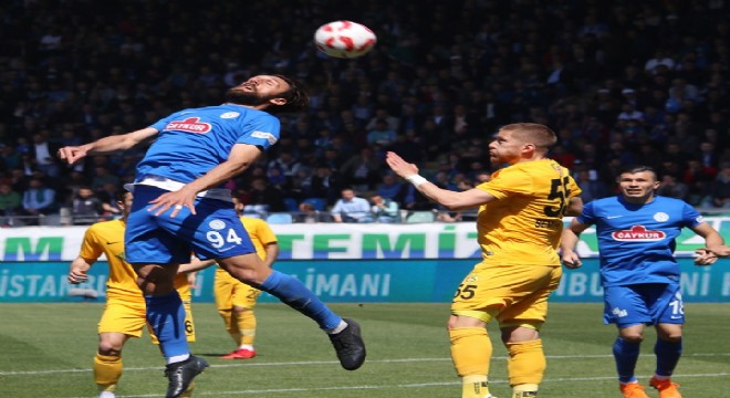 Rizespor Eskişehir'i düşme hattına attı