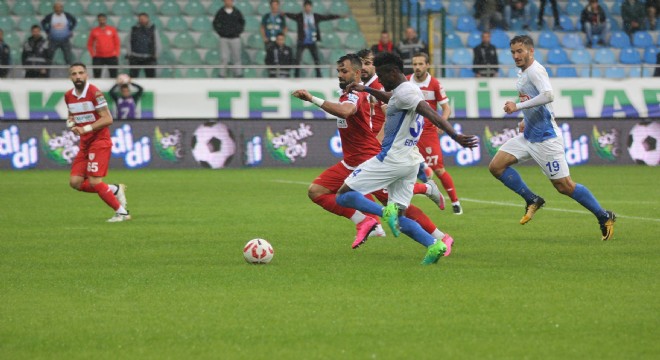 Rizespor evinde puan kaybetti