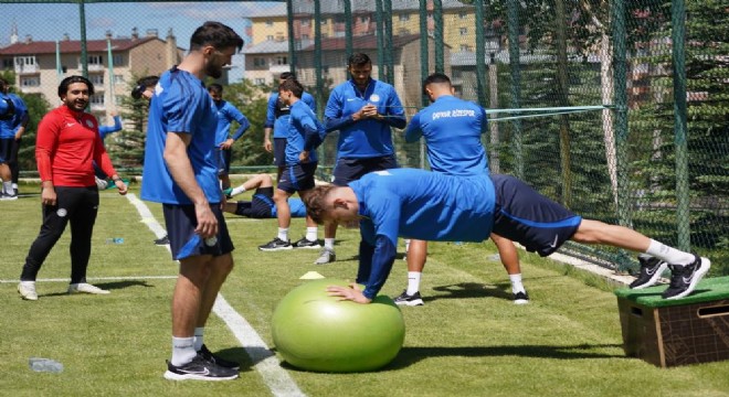 Rizespor yeni sezon mesaisine Erzurum'da başladı