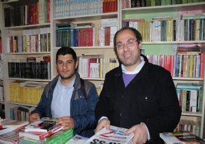 ‘İnternet çıktı, okumayı unuttuk!'