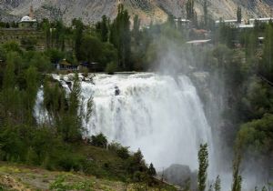 Uzundere, Manavgat'la yarışıyor