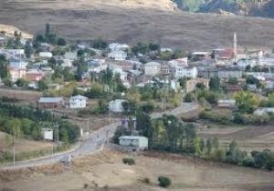 Şenkaya'da taşlı sopalı kavga: 2 yaralı