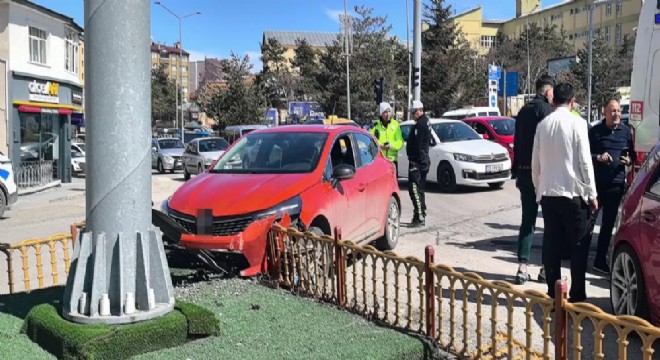 SSK kavşağında kaza: 2 yaralı