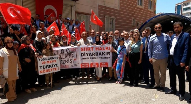 STK'lardan Diyarbakır annelerine destek