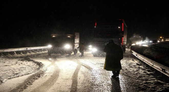 Sakaltutan ve Ahmediye'de kar ulaşımı zorlaştırdı