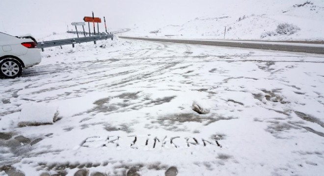 Sakaltutan ve Kızıldağ'da kar ulaşımı olumsuz etkiledi