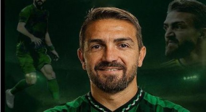Sakaryaspor Caner Erkin'i kadrosuna kattı