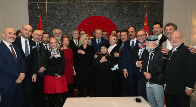 Sanatçılardan Erdoğan'a doğum günü sürprizi